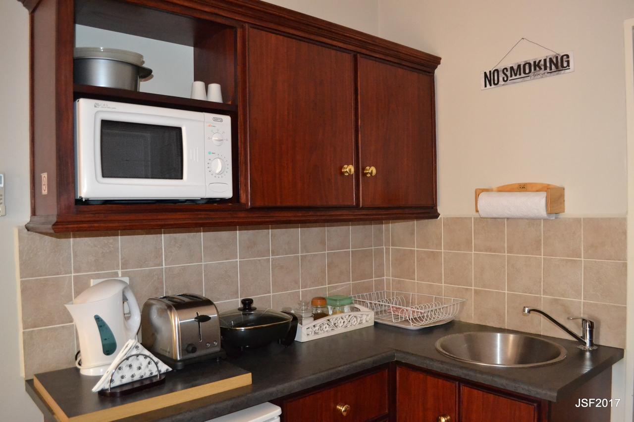 La Paix Guesthouse Beaufort West Dış mekan fotoğraf
