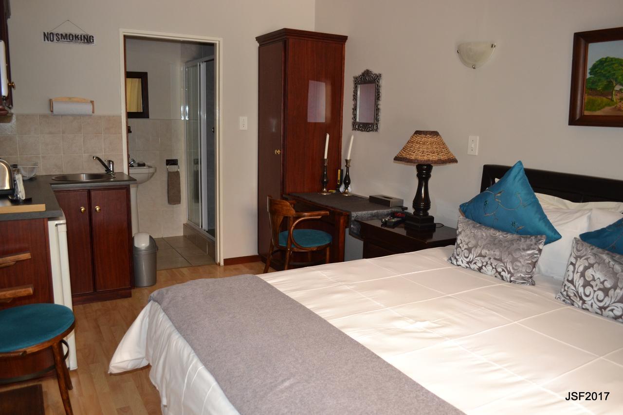 La Paix Guesthouse Beaufort West Dış mekan fotoğraf