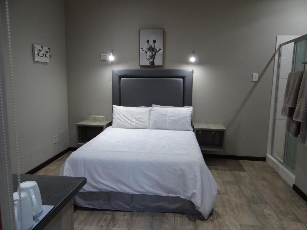 La Paix Guesthouse Beaufort West Dış mekan fotoğraf