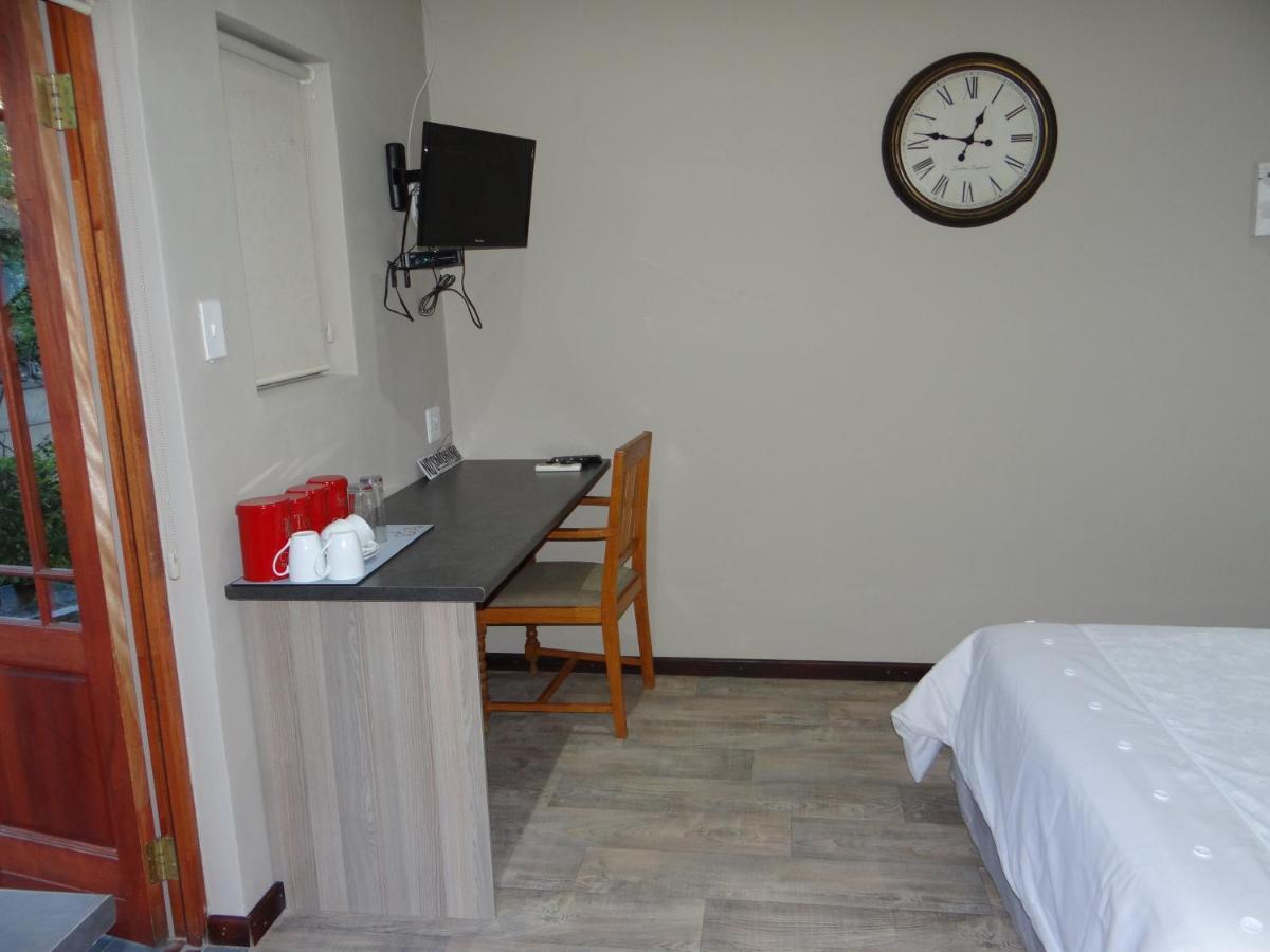 La Paix Guesthouse Beaufort West Dış mekan fotoğraf