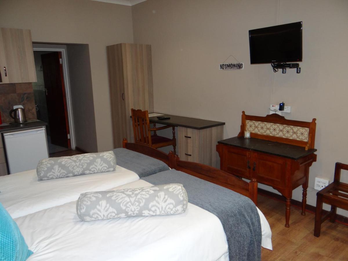 La Paix Guesthouse Beaufort West Dış mekan fotoğraf