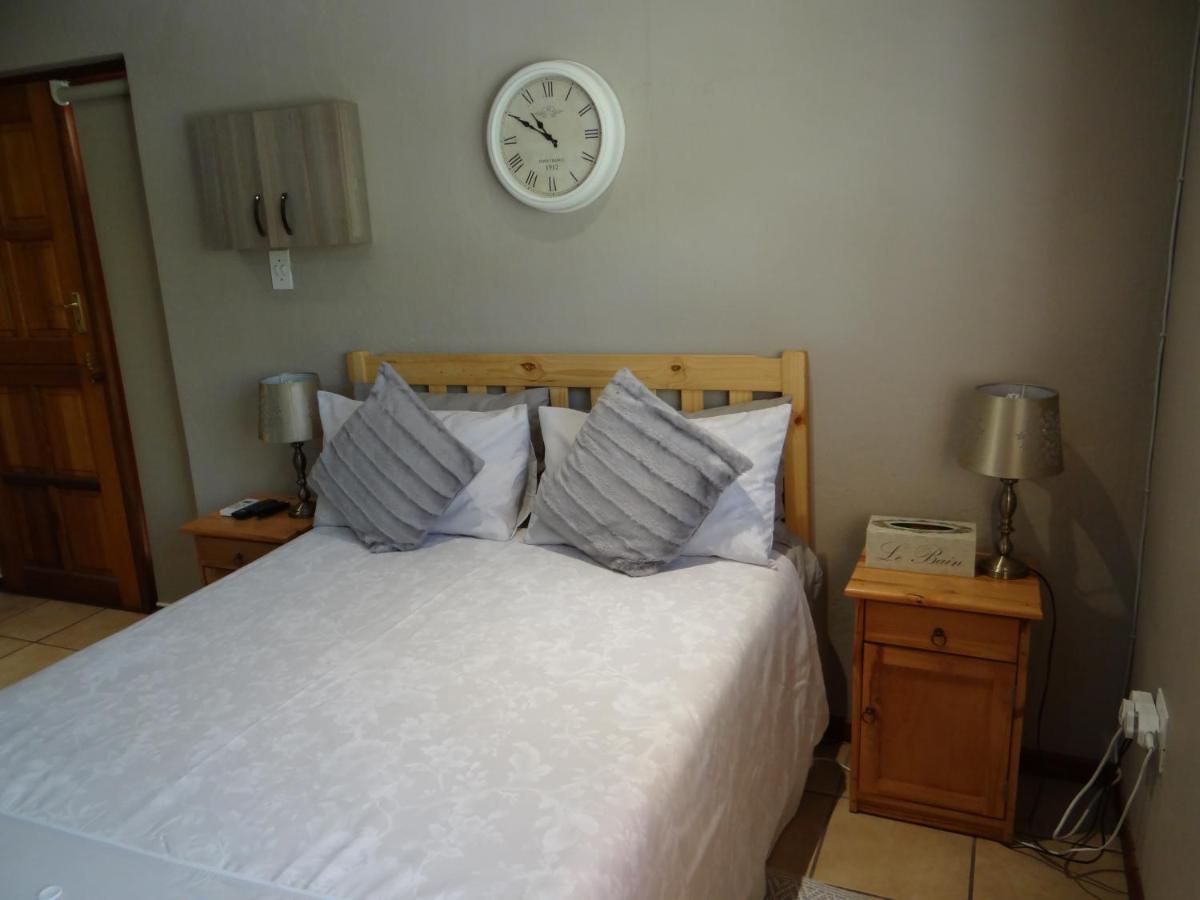 La Paix Guesthouse Beaufort West Dış mekan fotoğraf