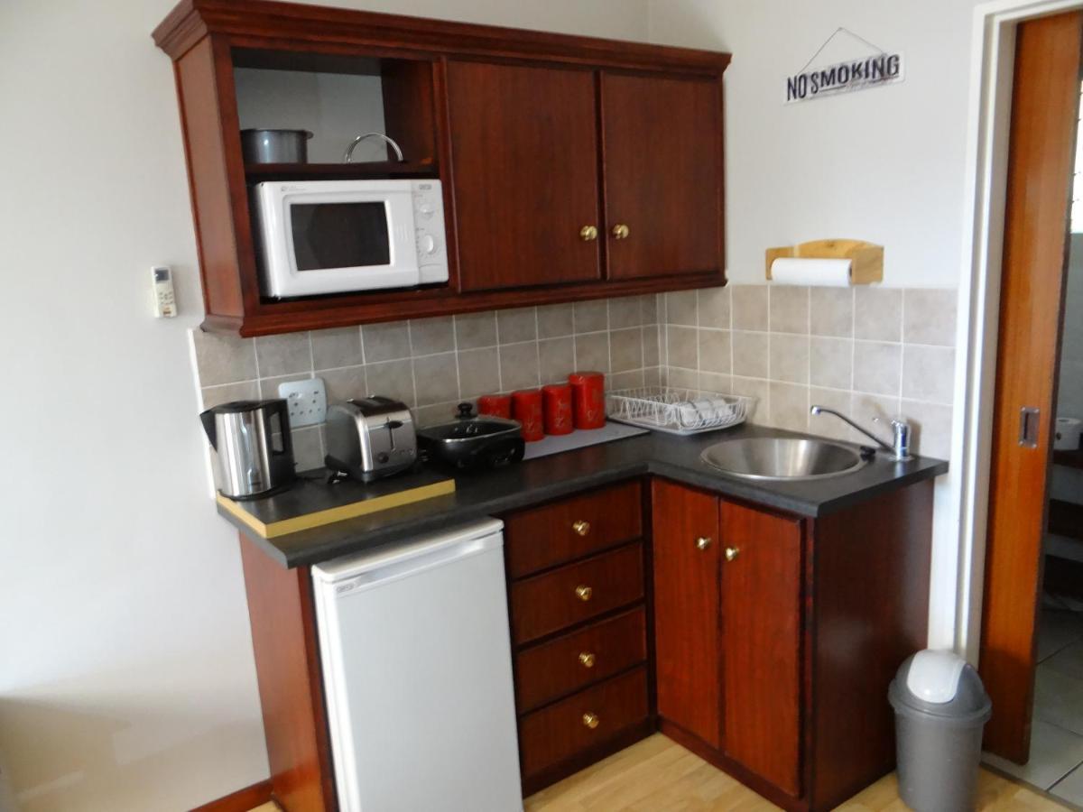 La Paix Guesthouse Beaufort West Dış mekan fotoğraf